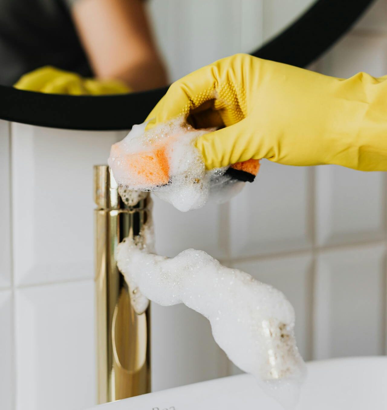 pexels-karolina-grabowska-4239129